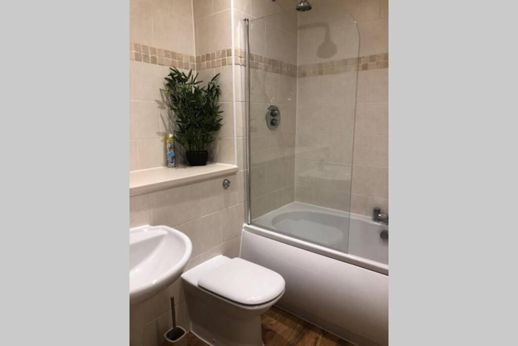 Liverpool, Superb City Centre Apartment With Parking Eksteriør bilde